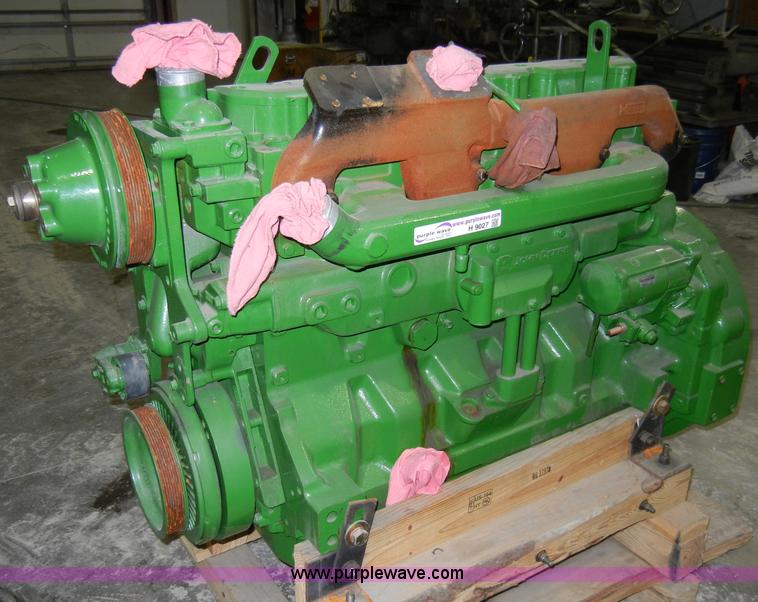 image for item H9027 2003 John Deere 8.1L engine