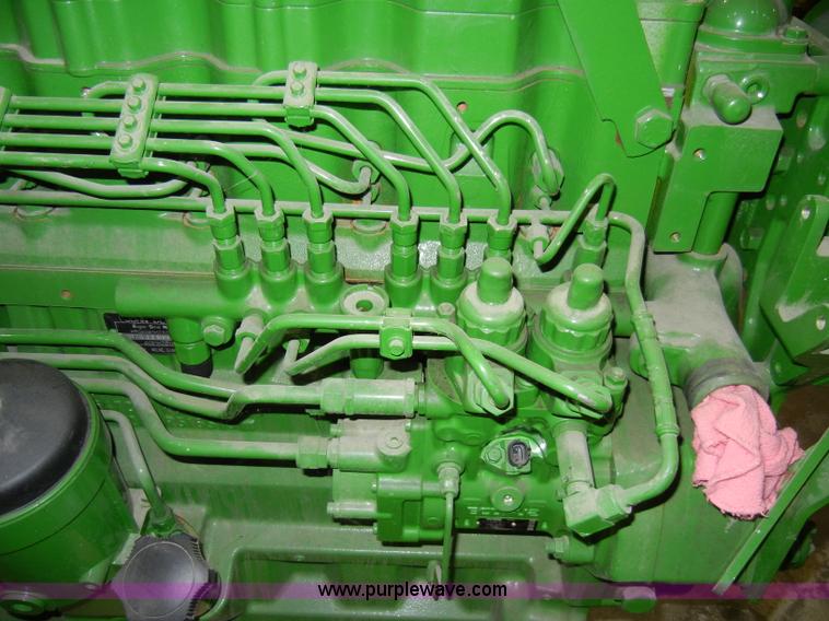 image for item H9027 2003 John Deere 8.1L engine