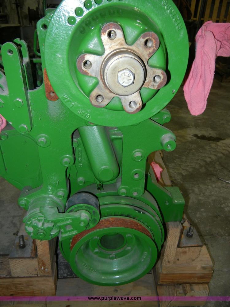 image for item H9027 2003 John Deere 8.1L engine