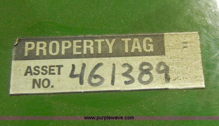 image for item H9027 2003 John Deere 8.1L engine