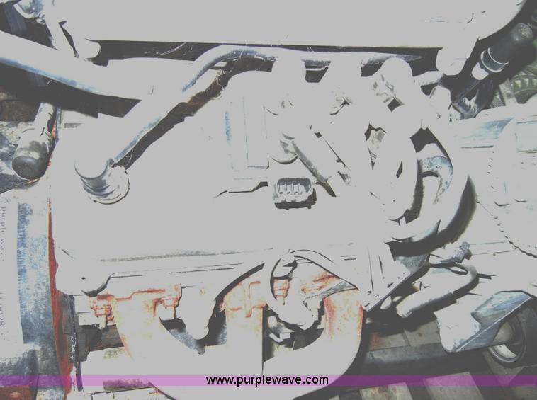 image for item H9028 Ford 4.2L V6 engine