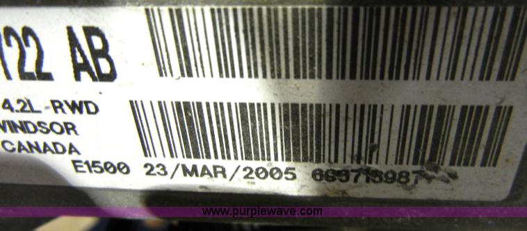 image for item H9028 Ford 4.2L V6 engine