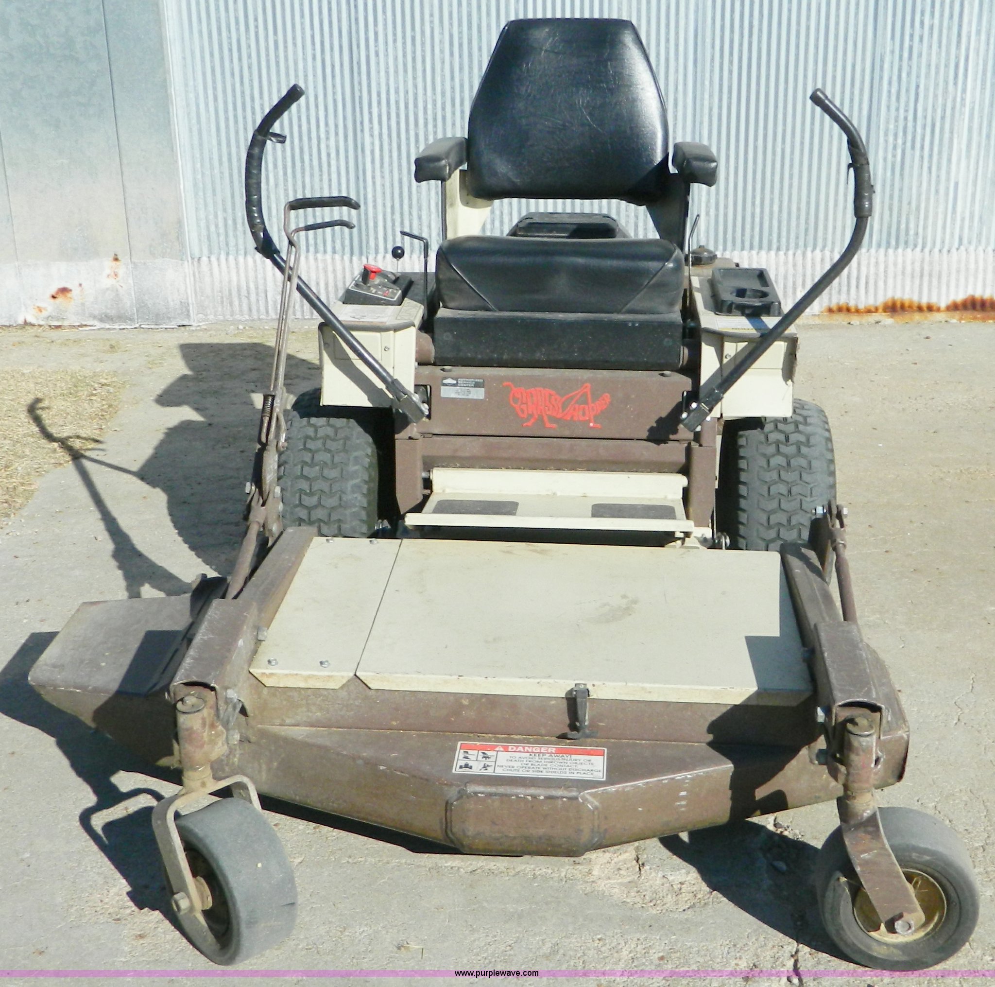 614 lawn mower in Hill City, KS Item C9422 sold Purple Wave