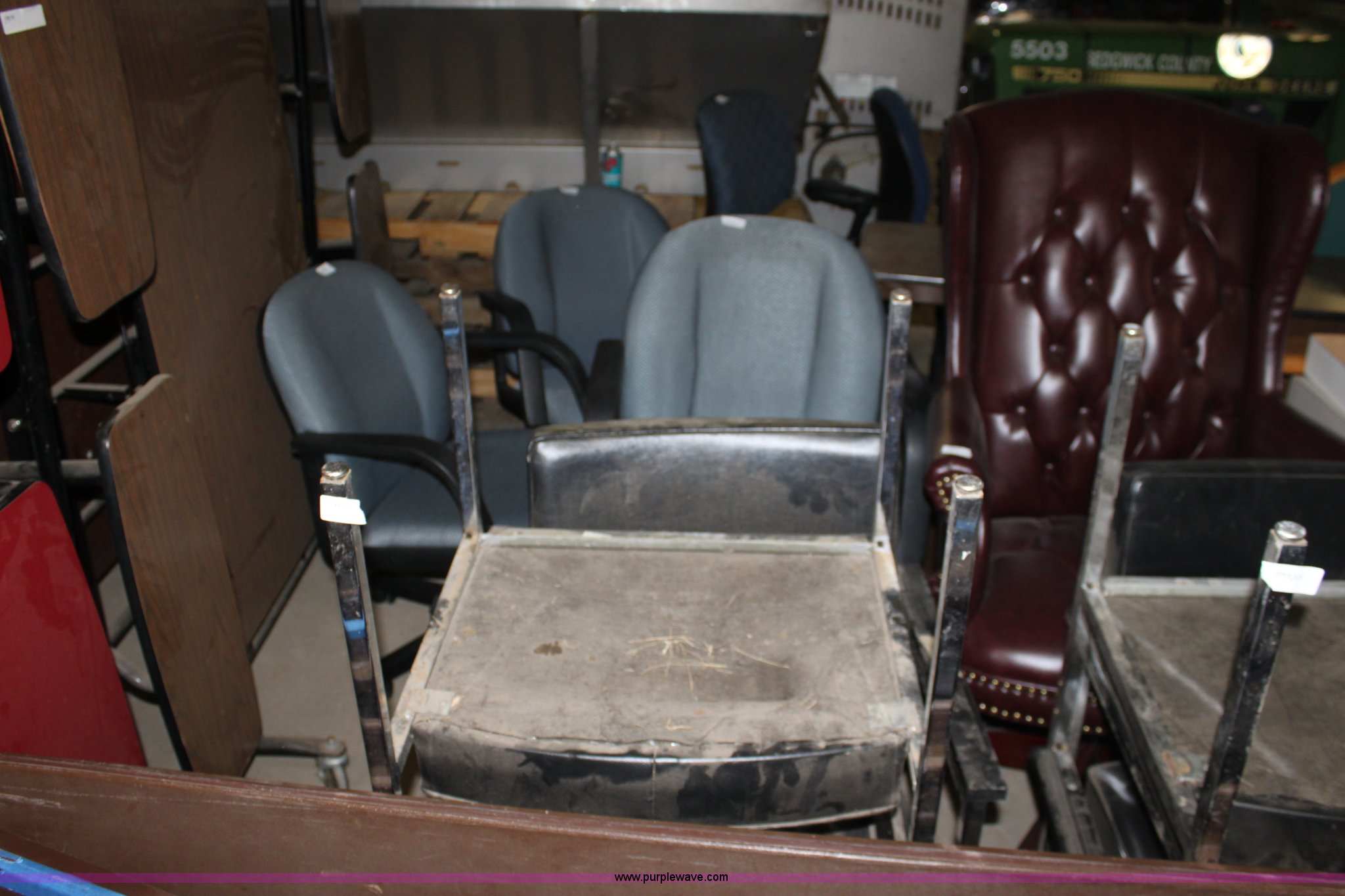 Assorted chairs and tables in Wichita, KS Item F9935 sold Purple Wave