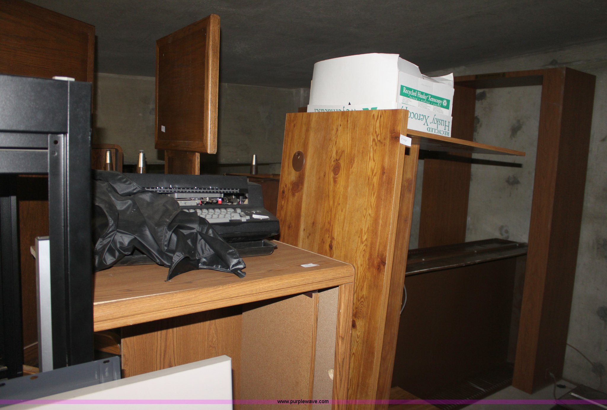 Assorted office furniture in Wichita, KS Item F9945 sold Purple Wave