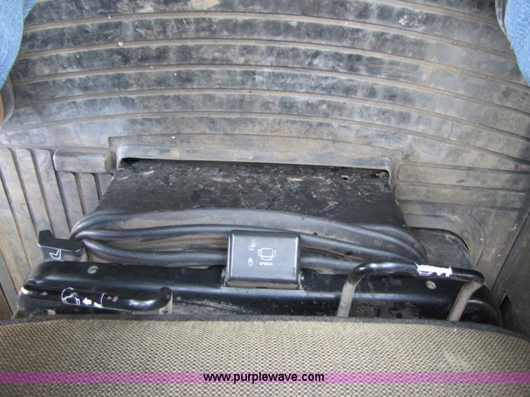 image for item A4601 1998 John Deere 9100 4WD tractor