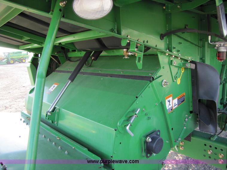 image for item A4602 2008 John Deere 9770 STS combine