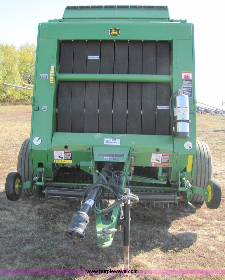 image for item A4605 John Deere 568 round baler