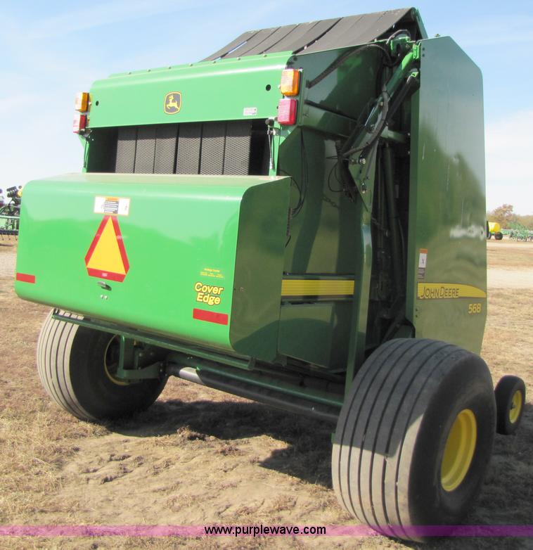 image for item A4605 John Deere 568 round baler