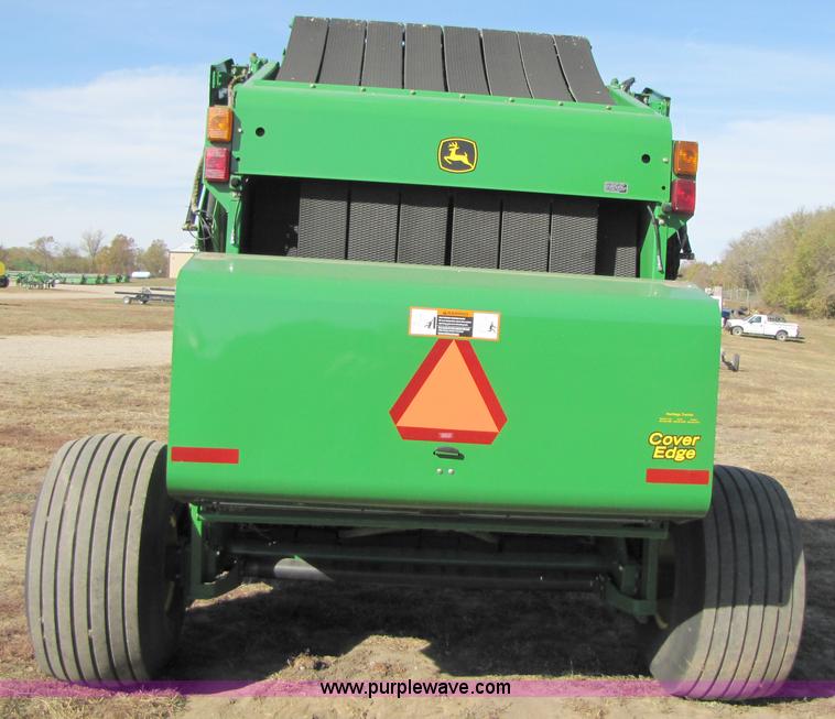 image for item A4605 John Deere 568 round baler