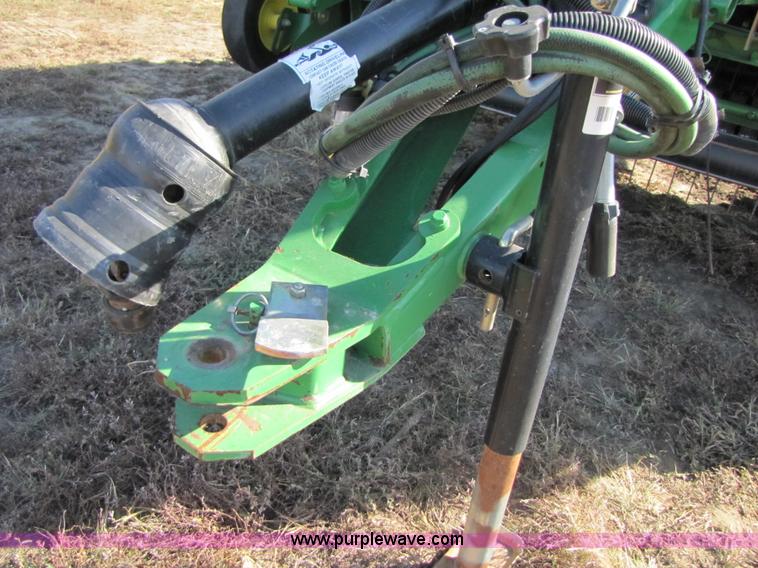 image for item A4605 John Deere 568 round baler