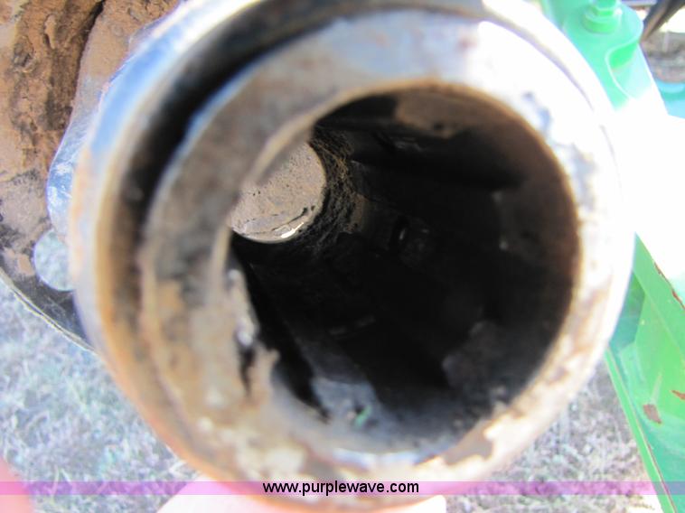 image for item A4605 John Deere 568 round baler