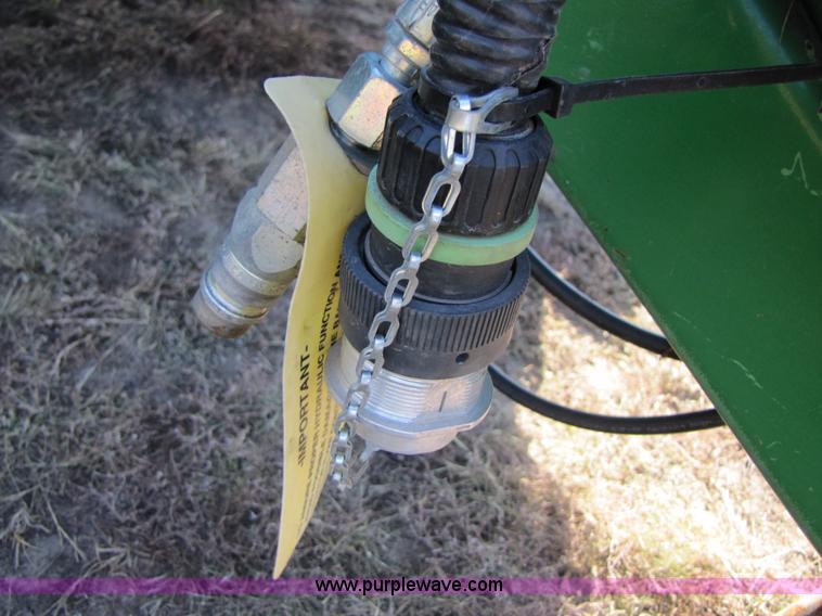 image for item A4605 John Deere 568 round baler