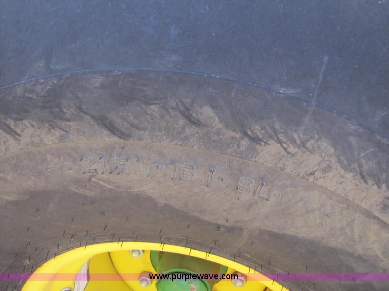 image for item A4605 John Deere 568 round baler