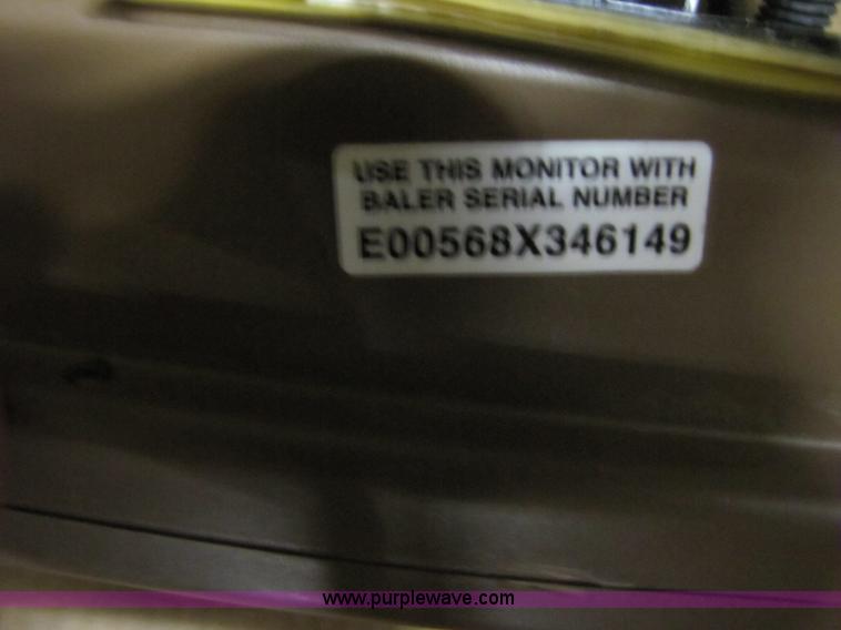 image for item A4605 John Deere 568 round baler