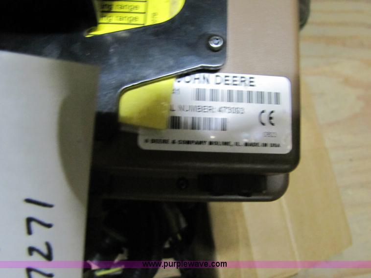 image for item A4605 John Deere 568 round baler