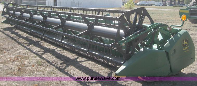 image for item A4609 2007 John Deere 635F HydraFlex platform header