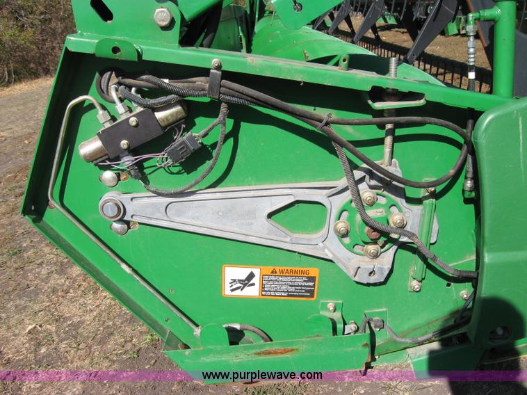 image for item A4609 2007 John Deere 635F HydraFlex platform header