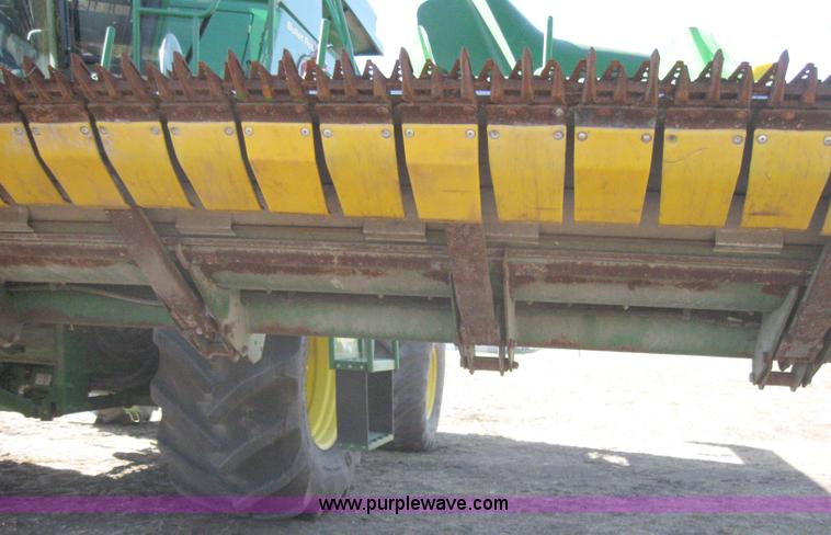 image for item A4609 2007 John Deere 635F HydraFlex platform header