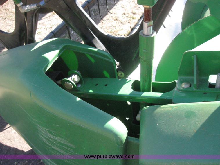 image for item A4609 2007 John Deere 635F HydraFlex platform header
