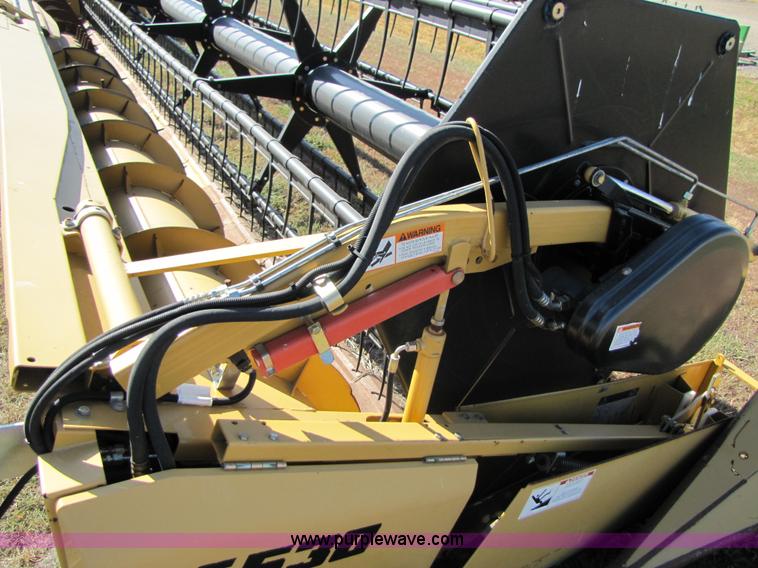 image for item A4613 2005 Lexion F530 30' flex head