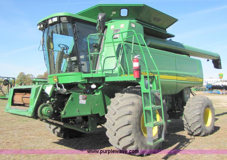 image for item A4615 2005 John Deere 9760 STS RWA combine