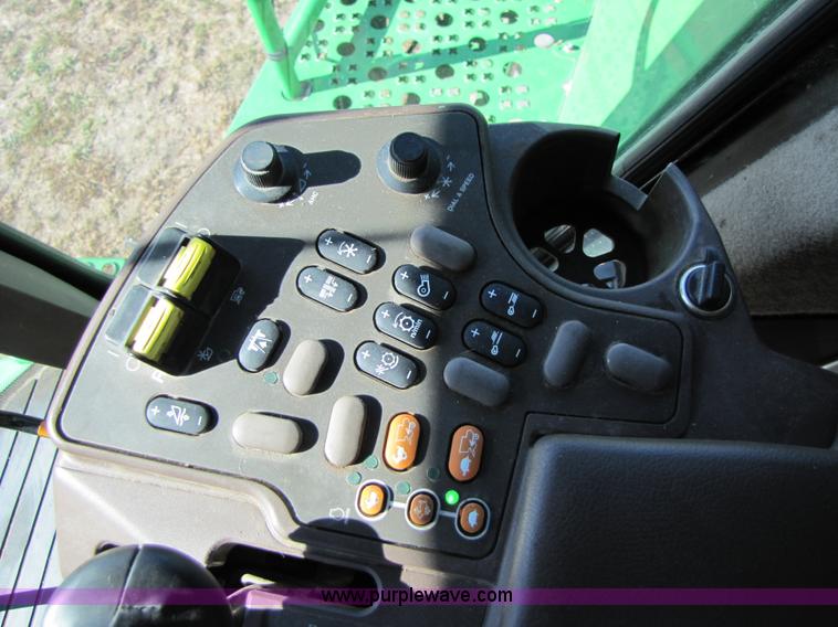 image for item A4615 2005 John Deere 9760 STS RWA combine
