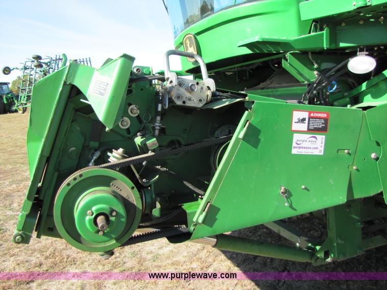 image for item A4615 2005 John Deere 9760 STS RWA combine