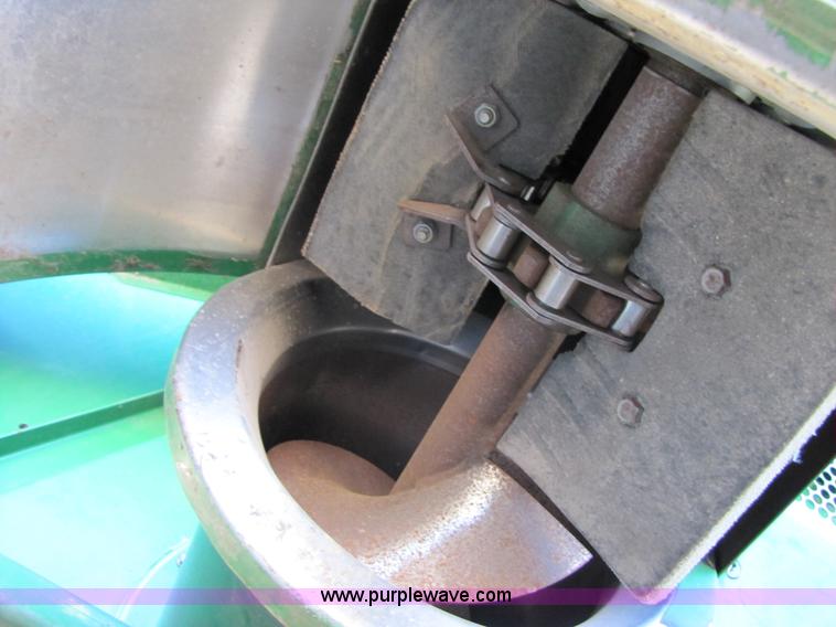 image for item A4615 2005 John Deere 9760 STS RWA combine