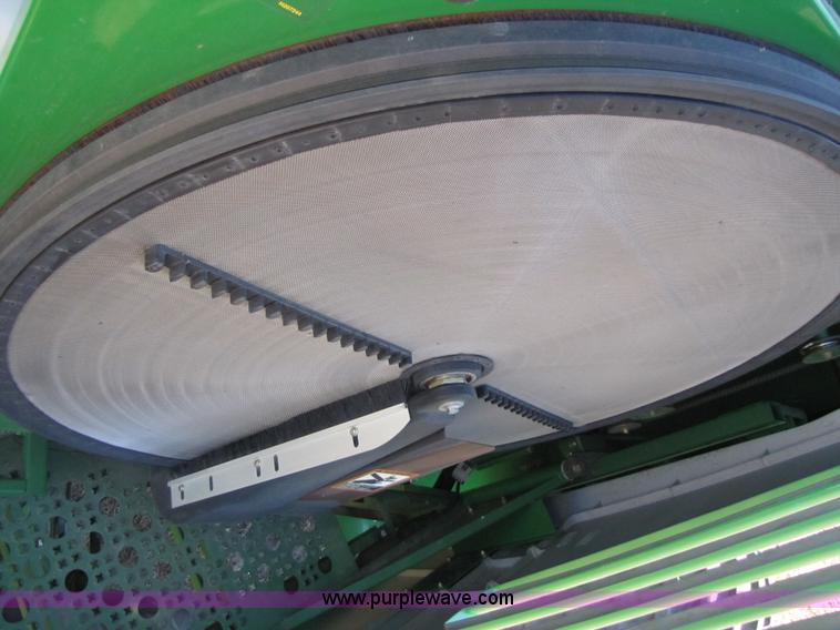 image for item A4615 2005 John Deere 9760 STS RWA combine