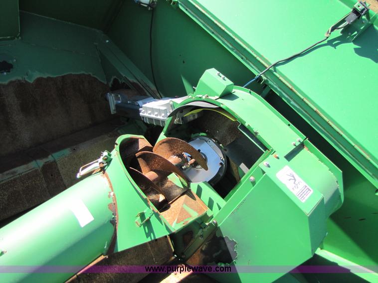 image for item A4615 2005 John Deere 9760 STS RWA combine