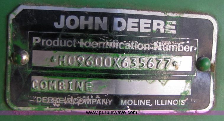 image for item A4616 1990 John Deere 9600 RWA combine