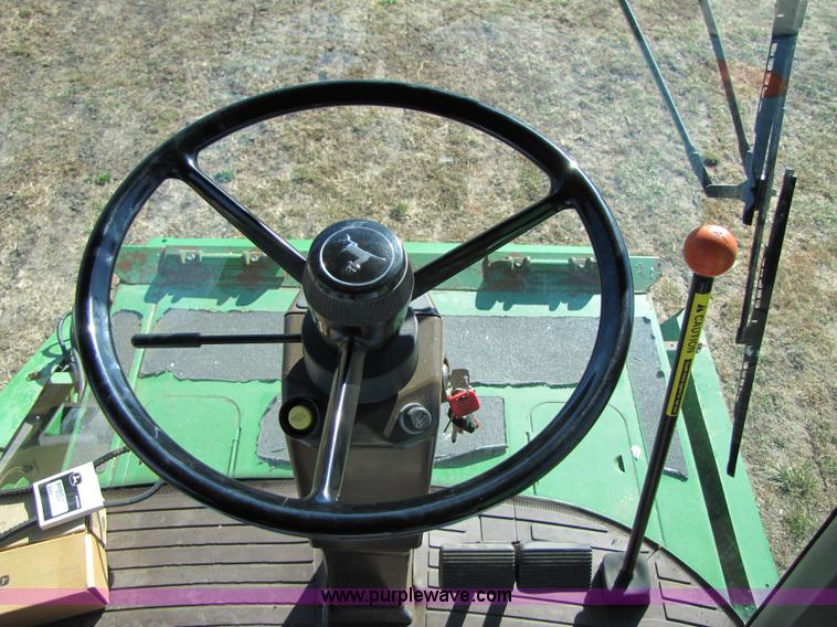 image for item A4616 1990 John Deere 9600 RWA combine