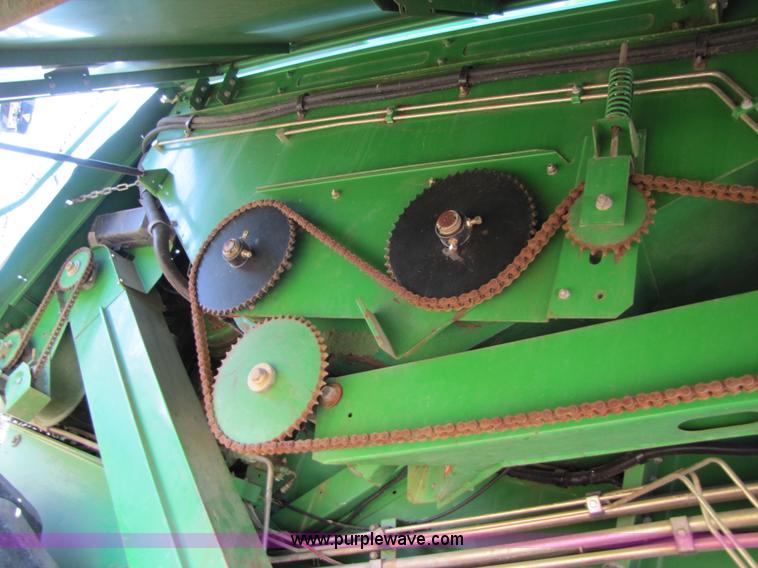 image for item A4616 1990 John Deere 9600 RWA combine