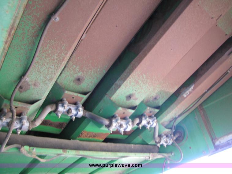 image for item A4616 1990 John Deere 9600 RWA combine