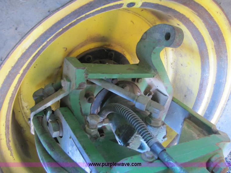 image for item A4616 1990 John Deere 9600 RWA combine