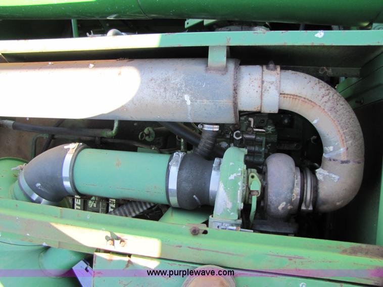 image for item A4616 1990 John Deere 9600 RWA combine