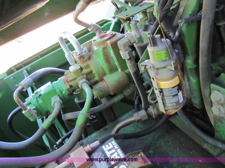 image for item A4616 1990 John Deere 9600 RWA combine