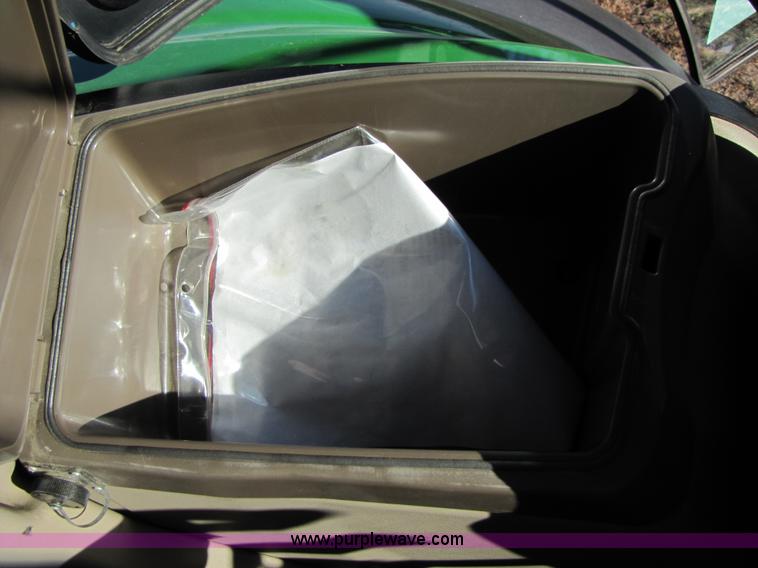 image for item A4618 2009 John Deere 7330 Premium MFWD tractor