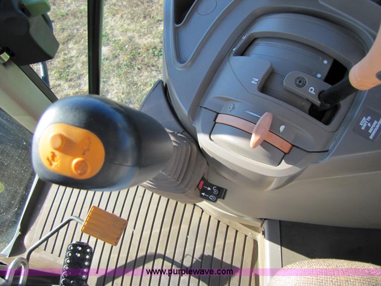 image for item A4618 2009 John Deere 7330 Premium MFWD tractor