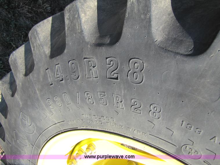 image for item A4618 2009 John Deere 7330 Premium MFWD tractor