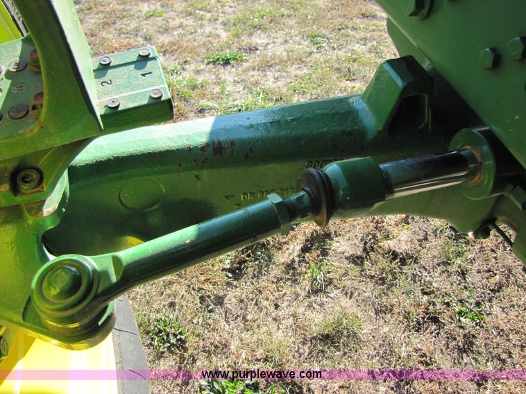 image for item A4618 2009 John Deere 7330 Premium MFWD tractor