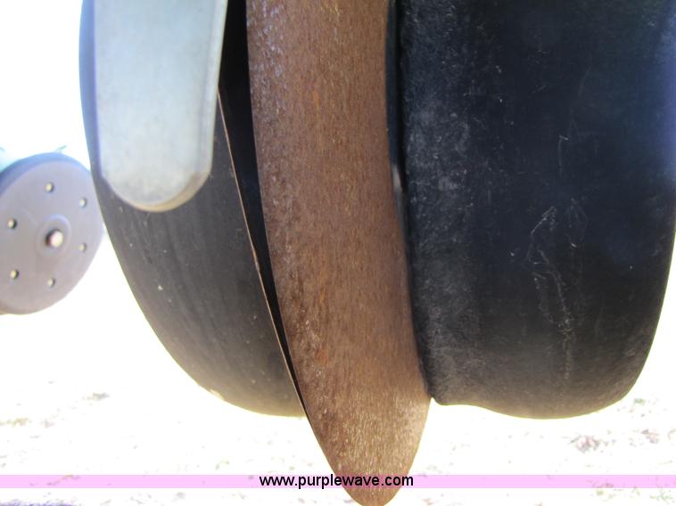 image for item A4619 2007 John Deere 1770NT 16 row planter