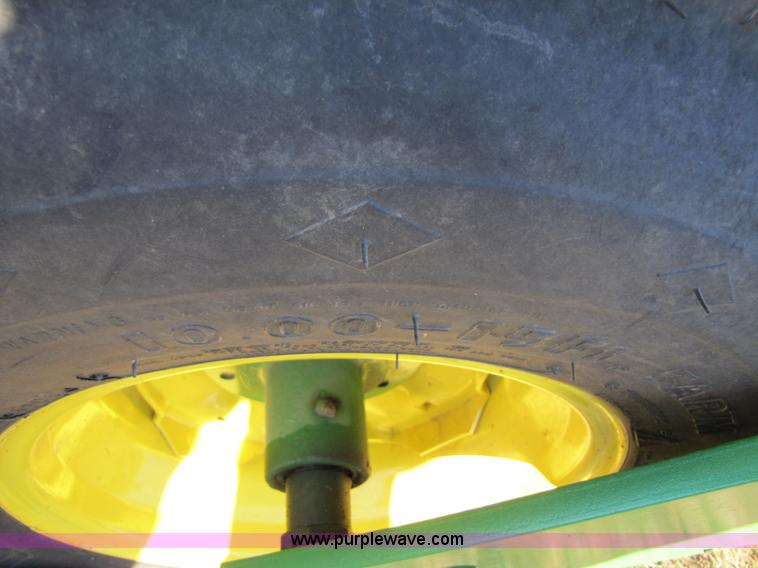 image for item A4619 2007 John Deere 1770NT 16 row planter