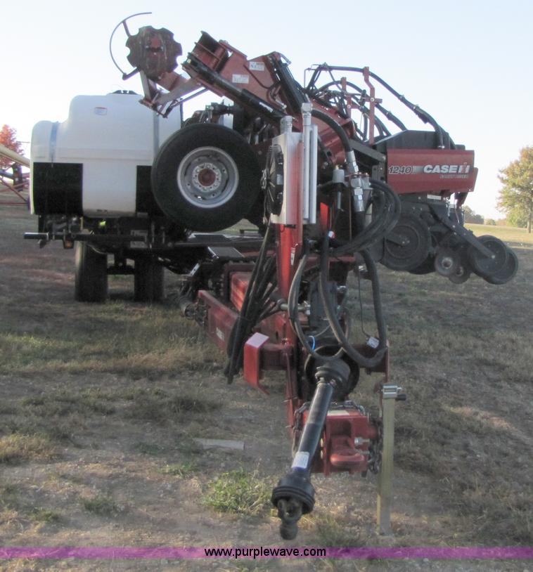image for item A4620 2009 Case IH 1240 16/31 split row planter
