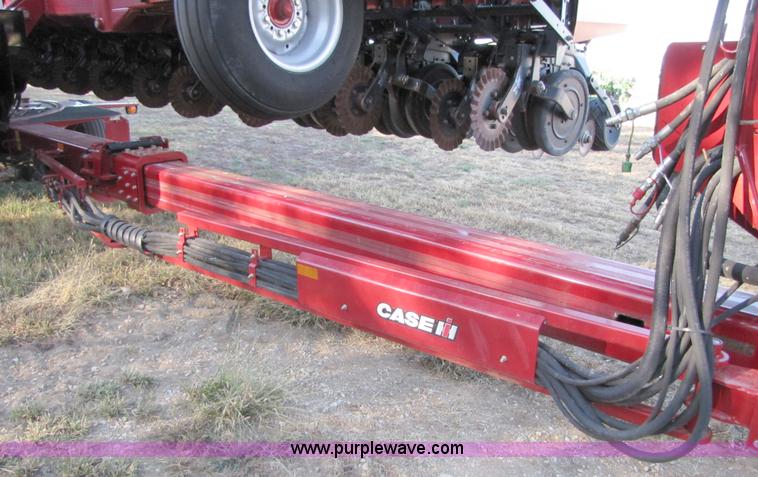 image for item A4620 2009 Case IH 1240 16/31 split row planter