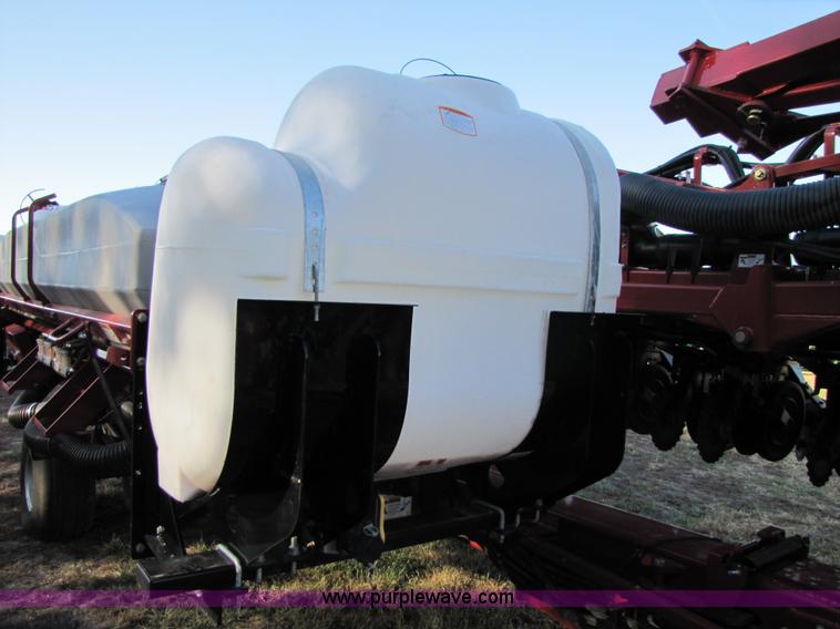 image for item A4620 2009 Case IH 1240 16/31 split row planter