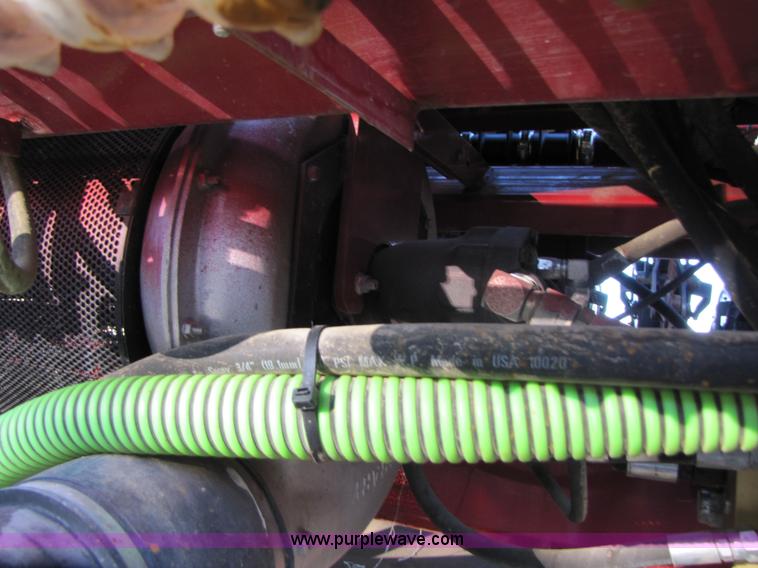 image for item A4620 2009 Case IH 1240 16/31 split row planter