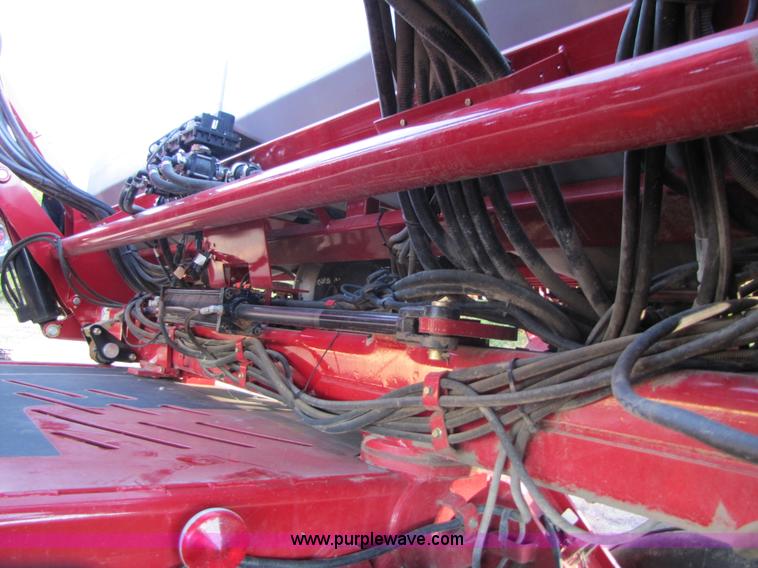 image for item A4620 2009 Case IH 1240 16/31 split row planter