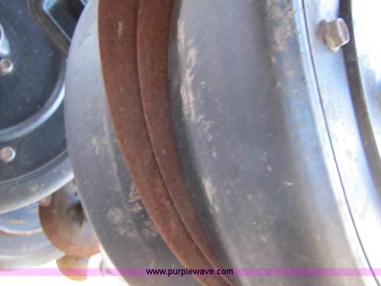 image for item A4620 2009 Case IH 1240 16/31 split row planter